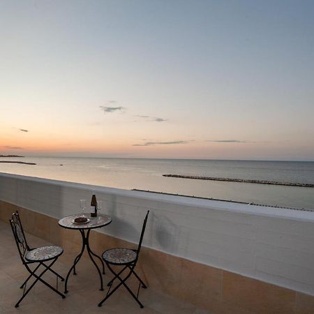 Tramonto Sul Mare Bari Apartment Near The Airport Bagian luar foto