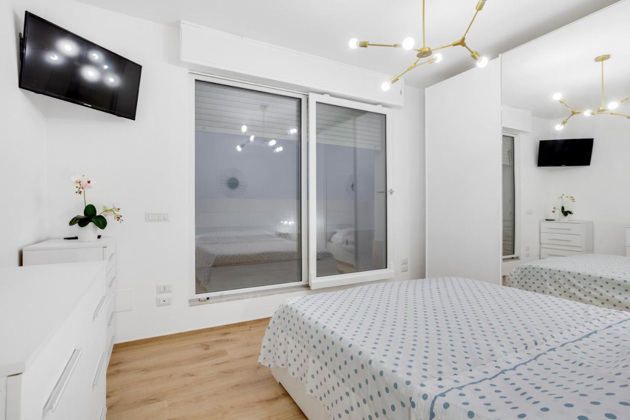 Tramonto Sul Mare Bari Apartment Near The Airport Bagian luar foto